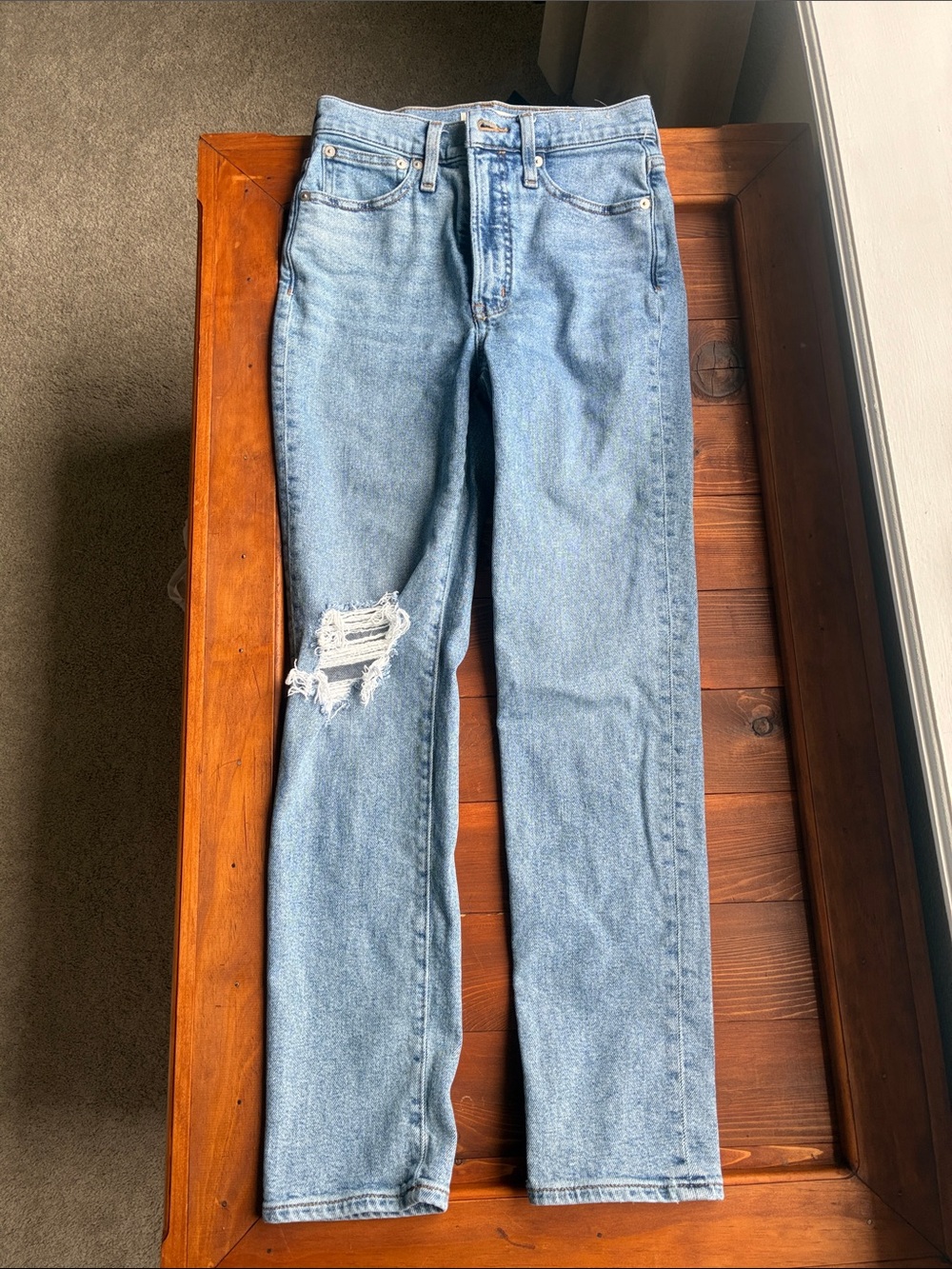 Madewell Light Blue Straight Jeans with Distressed Knee
